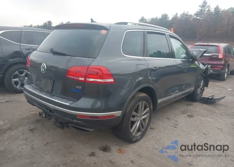 2016 Volkswagen Touareg Vr6 Lux z USA, uszkodzony, nr VIN WVGEF9BPXGD011234